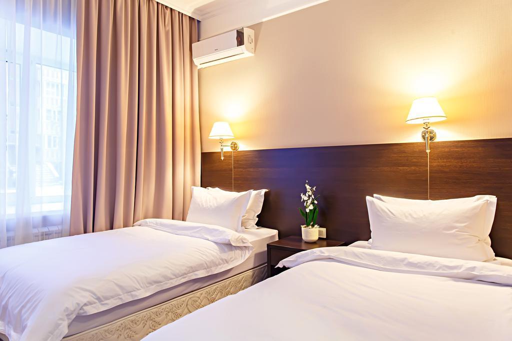 Red Village Hotel Astana Eksteriør billede